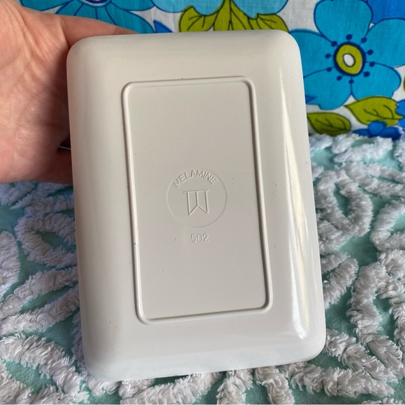 Vintage New Zealand Melamine small decor plate catch all or wall hanging - Picture 2 of 2